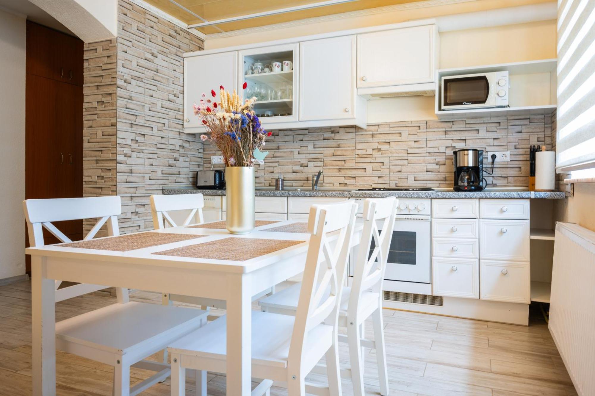 Noua Oasis With Parking Apartment *